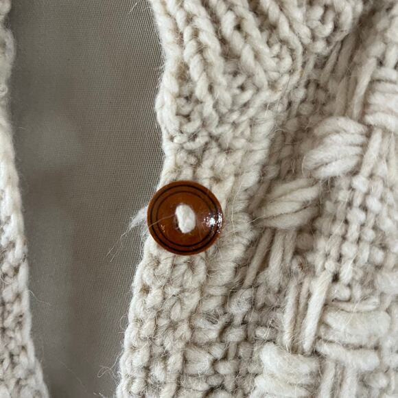 Cream Knit Cardigan Wool Irish Fisherman Wmns OS Cottagecore Wooden Buttons - Picture 8 of 9